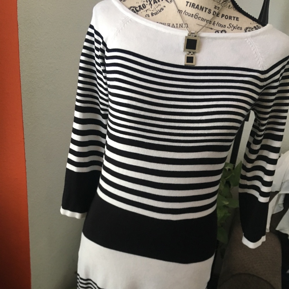 Dress//Medium - Picture 2 of 4